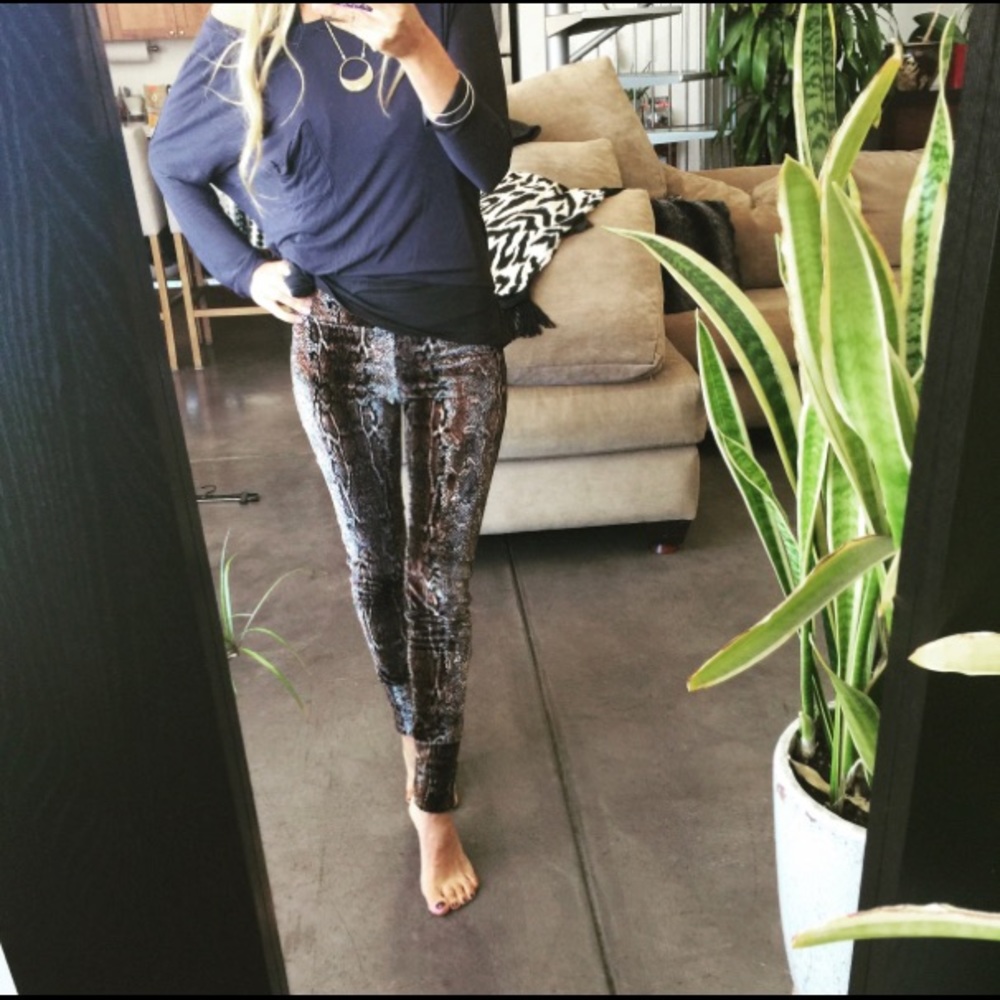 Temple Ro Velvet “Snakeskin” Leggings